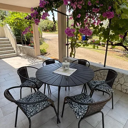 New Ema Ii * Vrh (Krk)