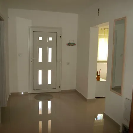 Apartment New Ema Ii *